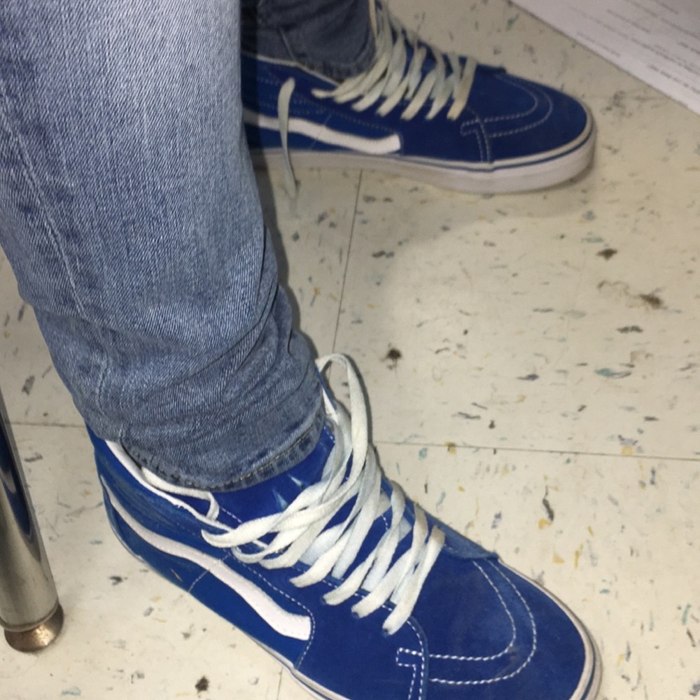 Vans - Picture 2 of 2